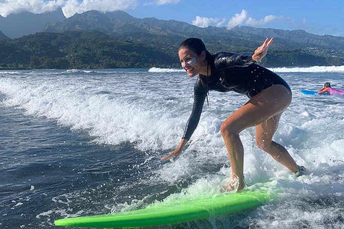 SURF TAHITI Bites & Waves – Surf experience with every bite - The 90-minute surf lesson