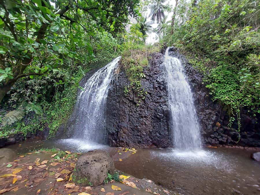 Tahiti Classical Coastal Full Day Private Tour - Mara’a Caves offer a cool natural pause