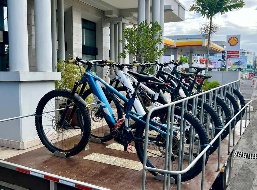 Tahiti E-bike, mtb, vtt Tour with Swimming and Lunch - Into the Titaaviri Valley by e-bike