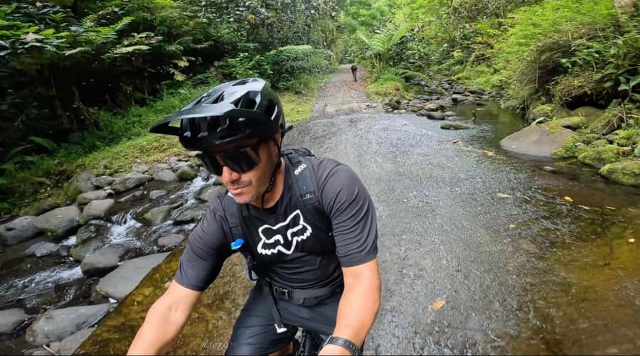 Tahiti E-bike, mtb, vtt Tour with Swimming and Lunch - Where this tour fits in a Tahiti trip