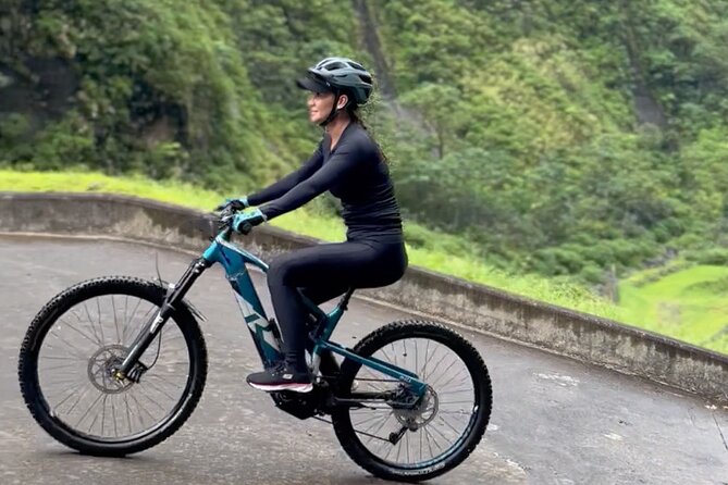 Tahiti excursion adventure circuit MTB MTB E-Bike private valley - Why this is not a standard Papeete bike tour