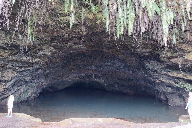 Tahiti Half Day Coastal Private Tour - Maraa Grotto offers caves and quiet freshwater