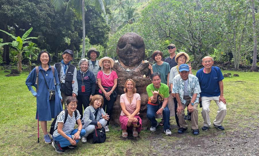 Tahiti: Private Half Day Culture and Nature Highlights Tour - A fast introduction to Tahiti by private minivan