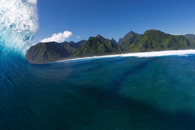 Teahupoo Wave Watching - At the Teahupoo break with Captain Haunui