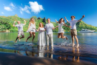 Unique photo shoot in the heart DE Moorea: Beach & mountain combo