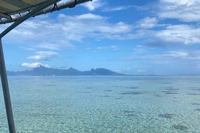 Want to escape? Treat yourself to a snorkeling session in Tahiti! - Wreckage near Faaa Airport