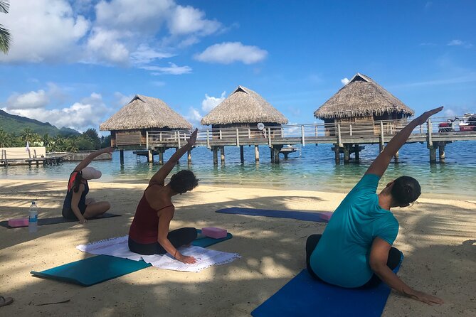 Yoga on the paradise beach of Manava Moorea - Cindy’s adaptable teaching style